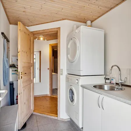 Beautiful 6-person With Near The Perfect For Relaxation Hébergement de vacances Ebeltoft